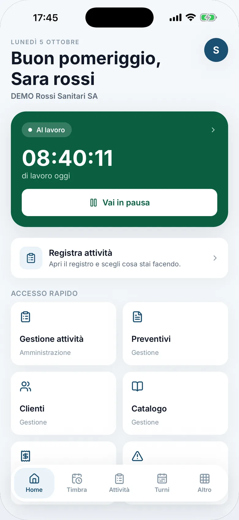 App, schermata iniziale. Il tempo di lavoro che sta correndo, il pulsante della pausa e le sezioni che si aprono più spesso.